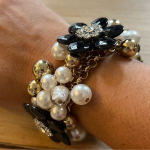 White House Black Market bauble bead bracelet magnetic closure gold tone